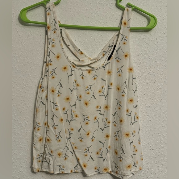 Light weight sunflower tank top with cross back - Picture 1 of 3